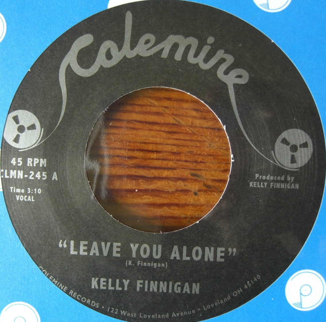 Kelly Finnigan – Leave You Alone / Thom's Hartbreak vinilo 7" rosa