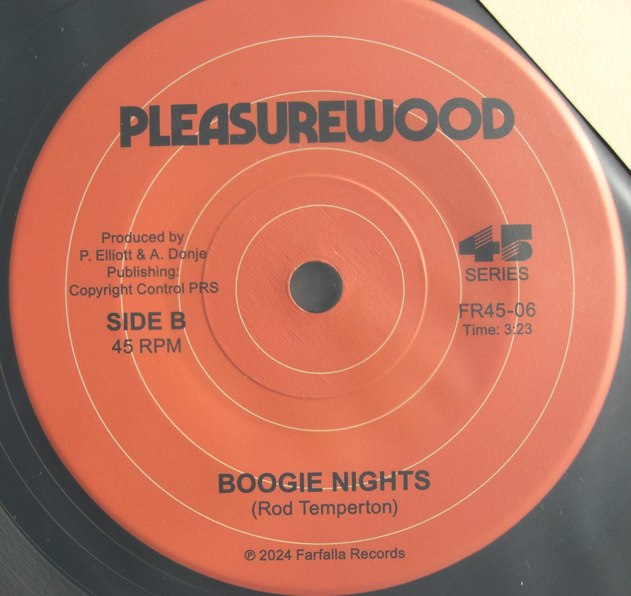 Pleasurewood – Off The Wall / Boogie Nights Vinyl, 7"