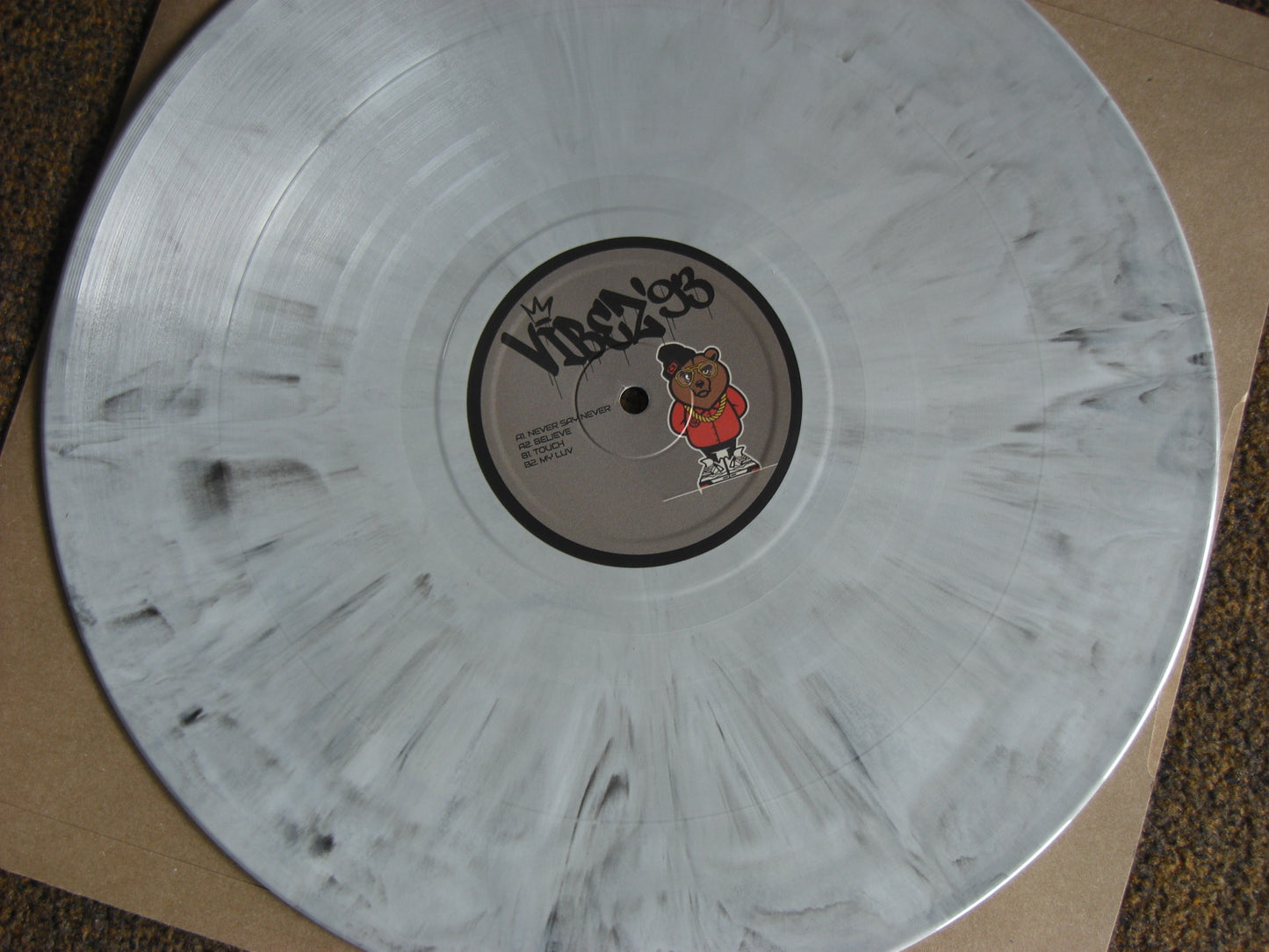 Unknown Artist – Never Say Never EP Vinyl, 12" grey